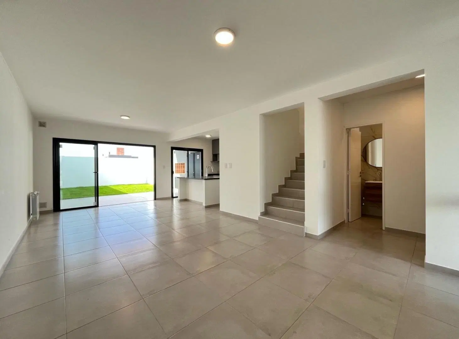 Brisas de Manantiales Duplex en venta 3 dormitorios galeria con asador a estrenar 2