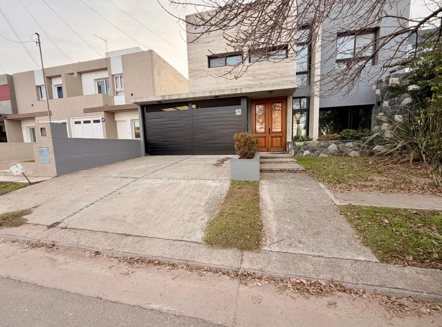 CASA EN VENTA 3 DORMITORIOS, PILETA Y QUINCHO CERRADO EN CHACRA DEL NORTE 1