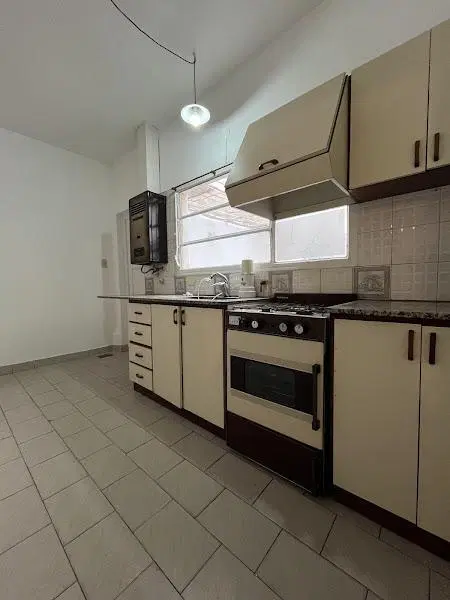 Centro Departamento 3 dormitorios 2 baños escritorio balcon 3