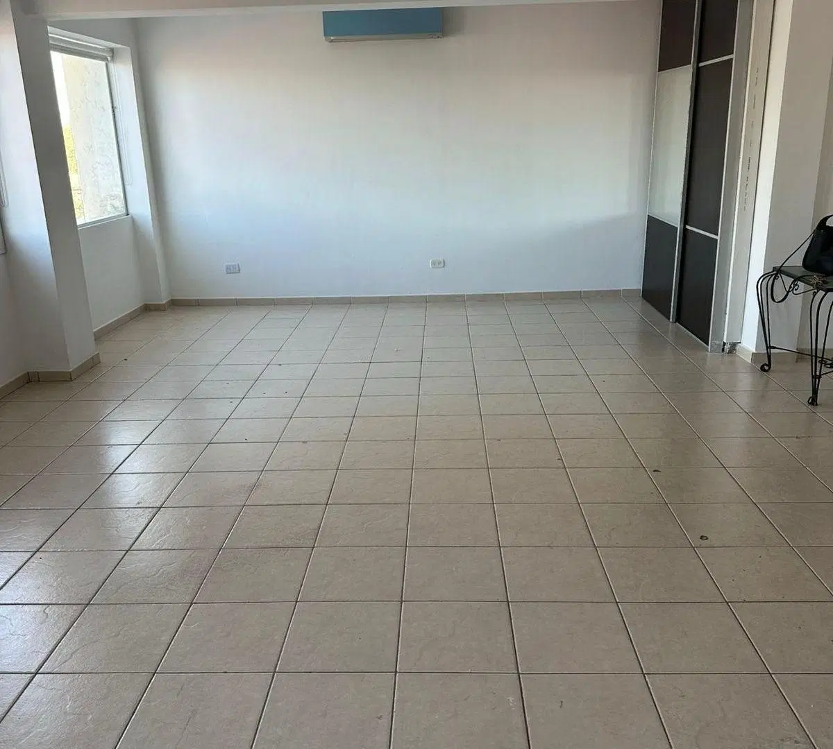 Oficina en alquiler Av Recta Martinolli al 8000 1