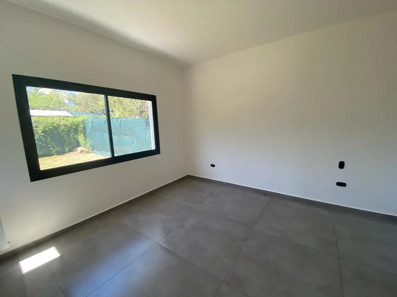 LAS CAÑITAS CASA EN VENTA UNA PLANTA DOS DORM 4