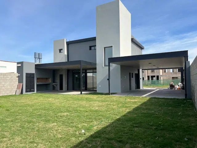 Terrazas de Manantiales casa en venta 3 dormitorios 3 baños terreno de 450 mtrs 2
