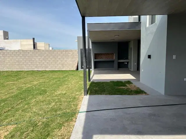 Terrazas de Manantiales casa en venta 3 dormitorios 3 baños terreno de 450 mtrs 3