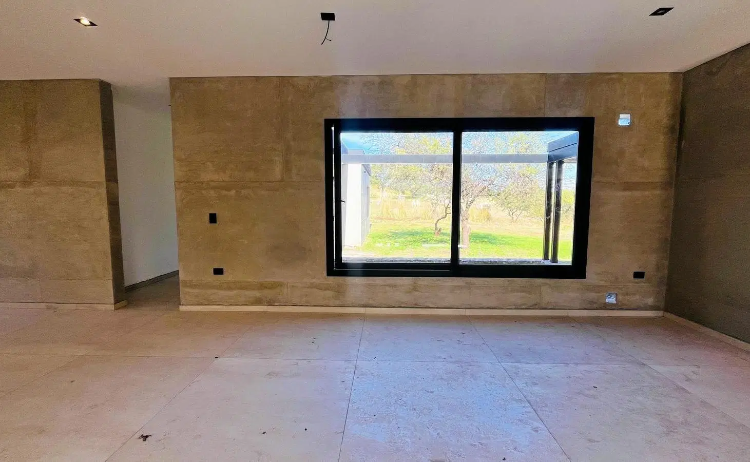 Casa en venta Estancia El Terrón una planta 4 dormitorios 4 baños ambientes amplios y luminosos 3