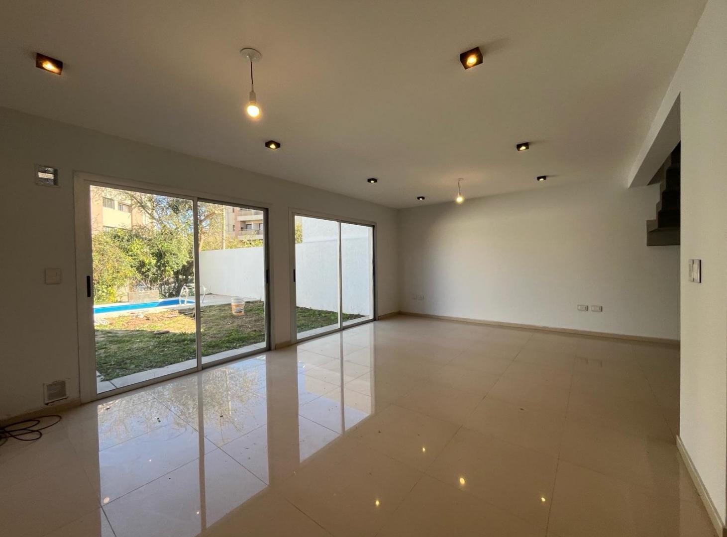 Foto de Altos de Manantiales duplex en venta 3 Dormitorios y pileta losa, imagen 5