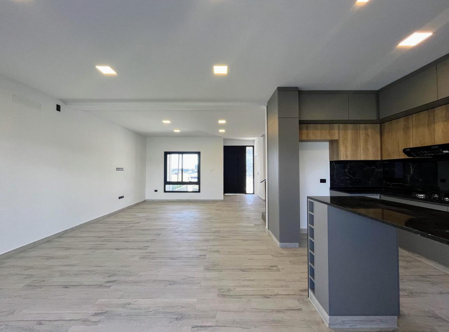 Foto de Colinas de Manantiales Dúplex de 3 dormitorios 3 baños y cochera a, imagen 5