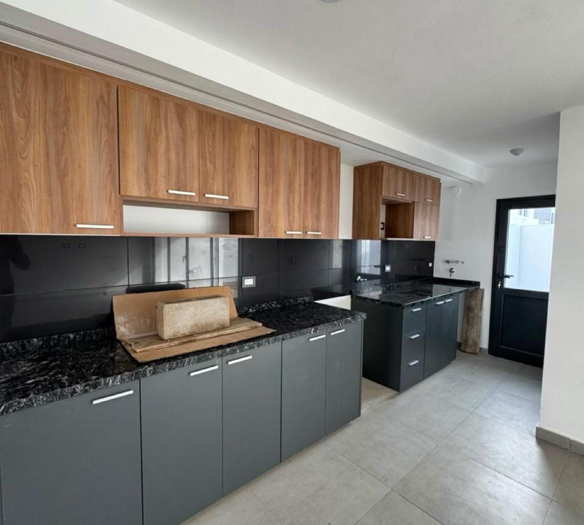 Foto de Prados de Manantiales - Manantiales II Duplex en venta 3 Dormitorios 3, imagen 2