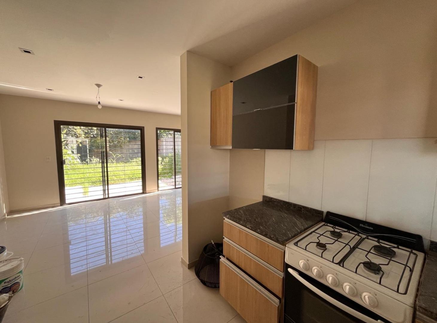 Foto de Dúplex en venta en Barrio Lomas del Chateau tres dormitorios hermoso, imagen 5