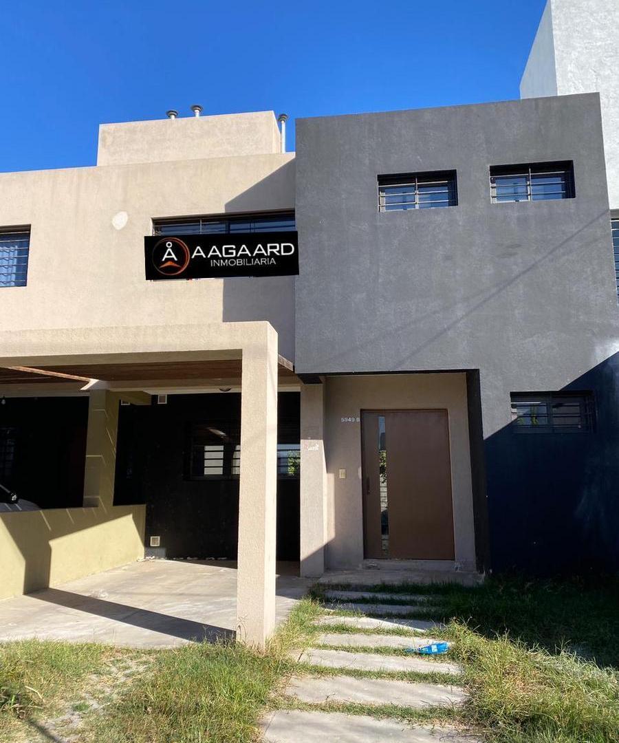 Foto de Dúplex en venta en Barrio Lomas del Chateau tres dormitorios hermoso, imagen 2