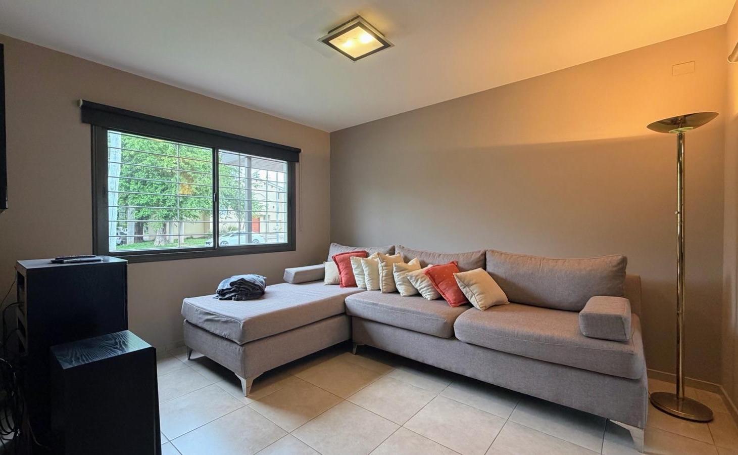 Foto de Tejas del Sur II Casa en venta 3dormtiorios todo en 1 planta pileta, imagen 4
