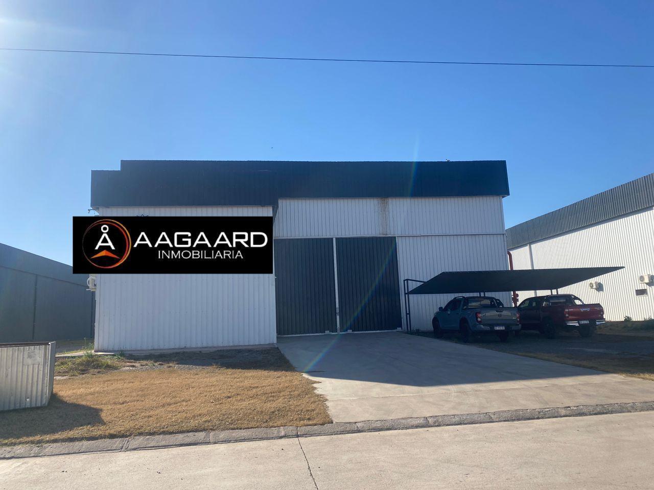 Foto de Polo 52 en venta Nave Industrial con oficinas y baños, imagen 1