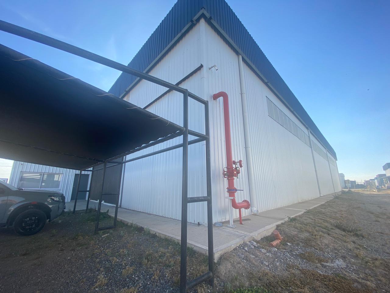 Foto de Polo 52 en venta Nave Industrial con oficinas y baños, imagen 4