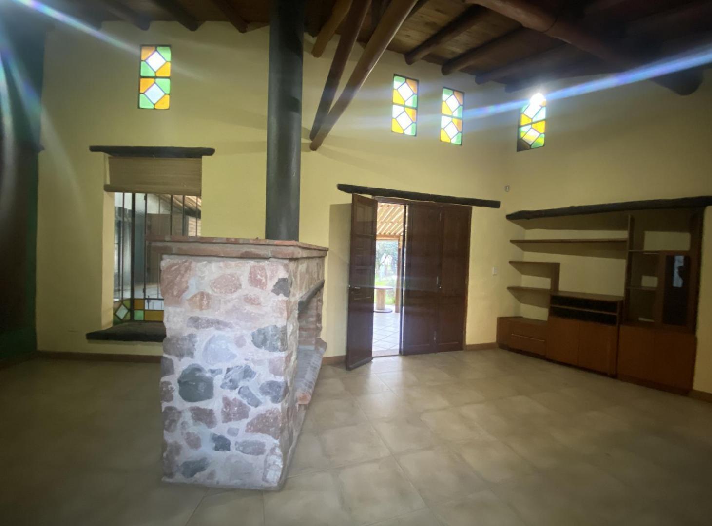 Foto de Casa en venta en Mendiolaza (Centro) 3 dormitorios con pileta, imagen 3
