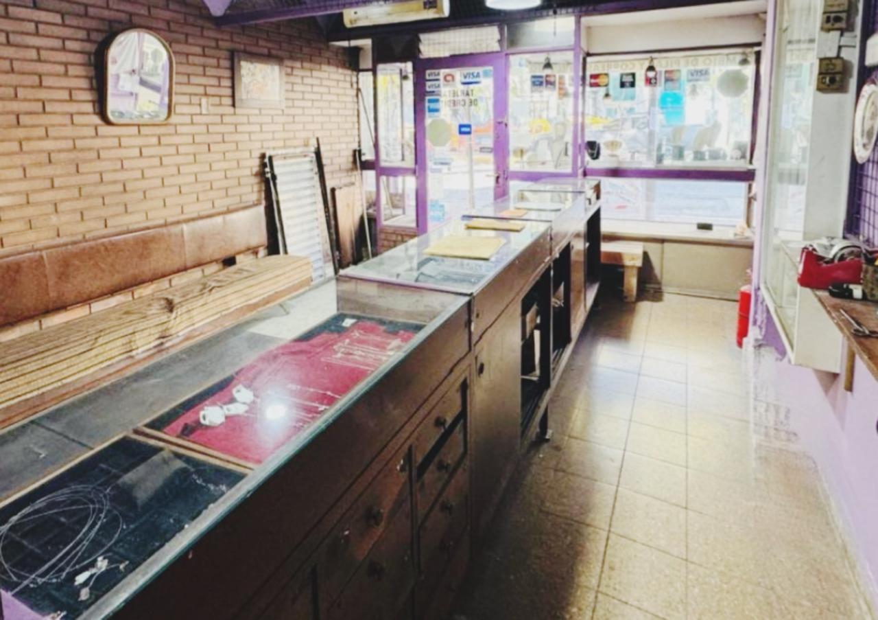 Foto de Venta excelente Local sobre Av. Caseros, Parque Patricios. Distrito, imagen 4