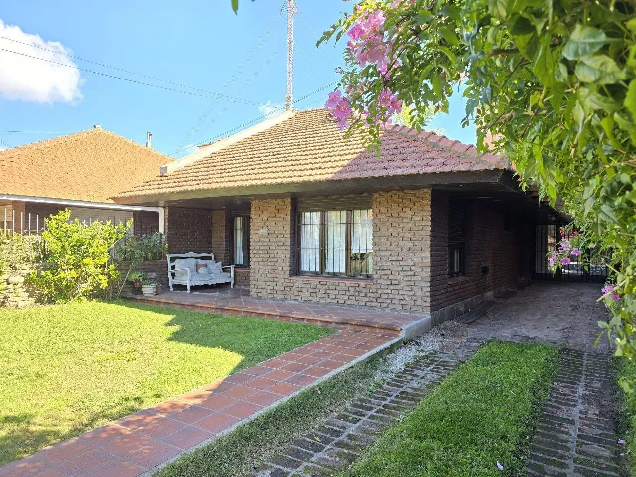 Casa 4 ambientes con patio y cochera 5