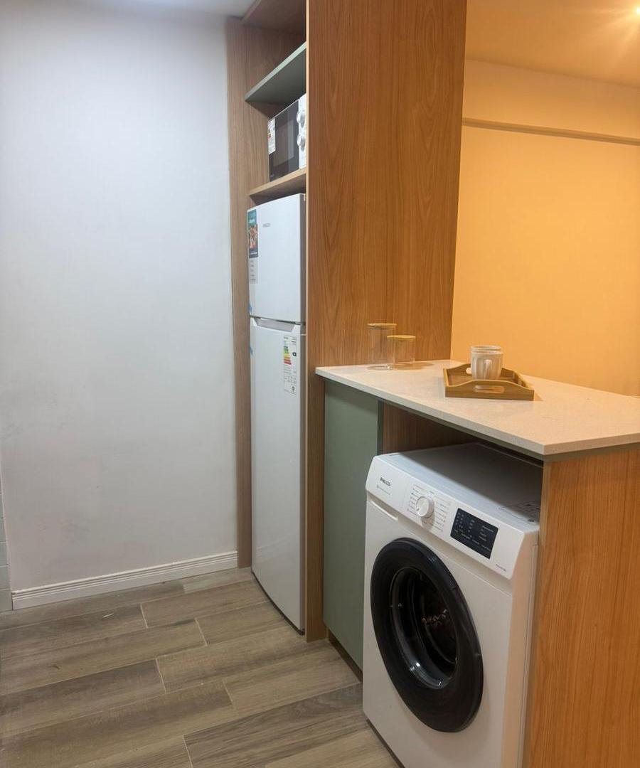Foto de Departamento 1 ambiente con ventanal a la calle, imagen 3