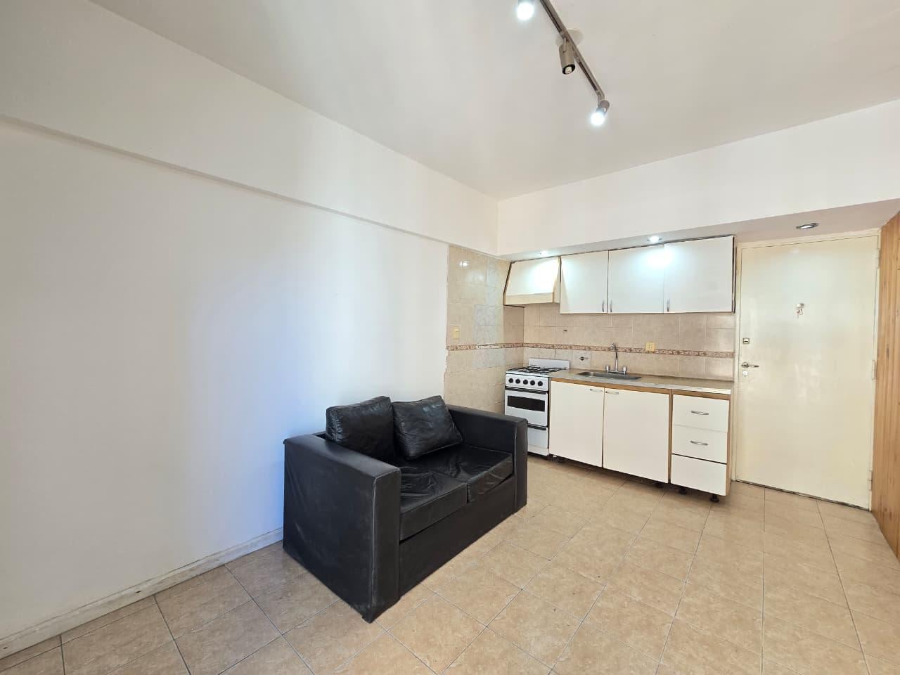 Foto de Departamento 2 ambientes con balcon a la calle, imagen 4