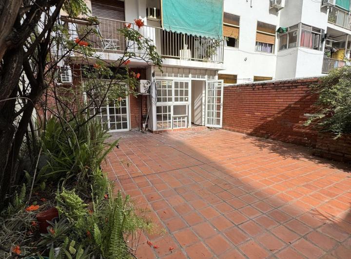 Venta departamento 4 ambientes en Caballito con patio y cochera 3