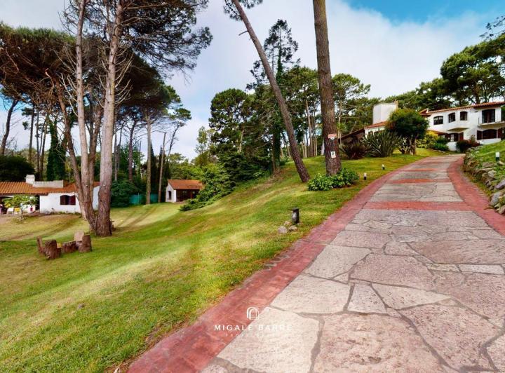 Casa en  Venta Carilo con pileta 4