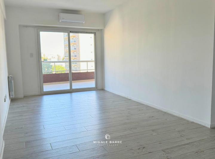 Departamento en  Venta 4 amb con cochera  a estrenar Plaza Irlanda 2
