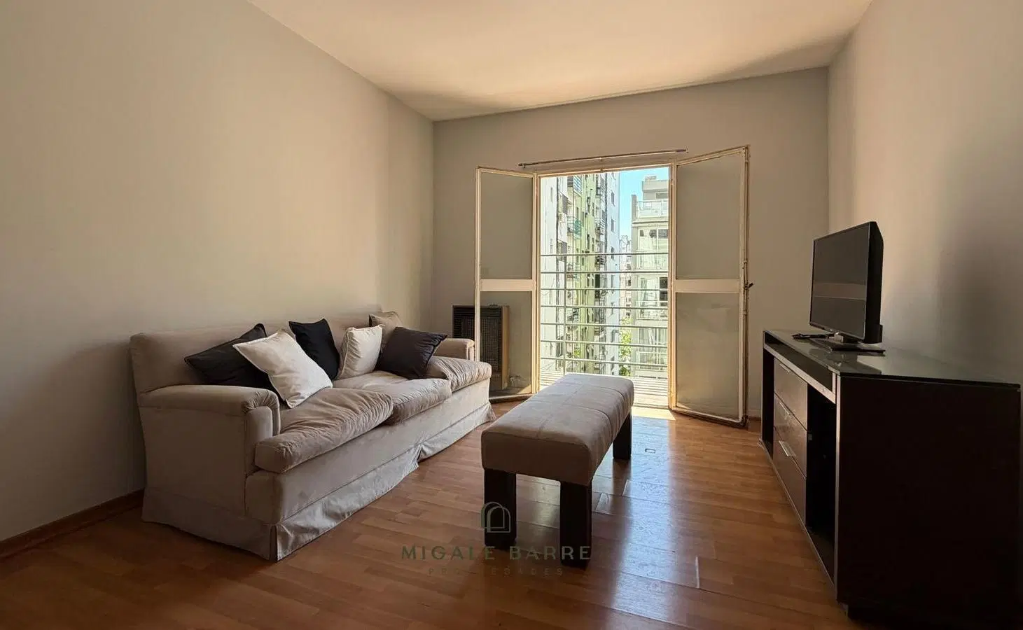 Venta Departamento 4 ambientes Balvanera 3