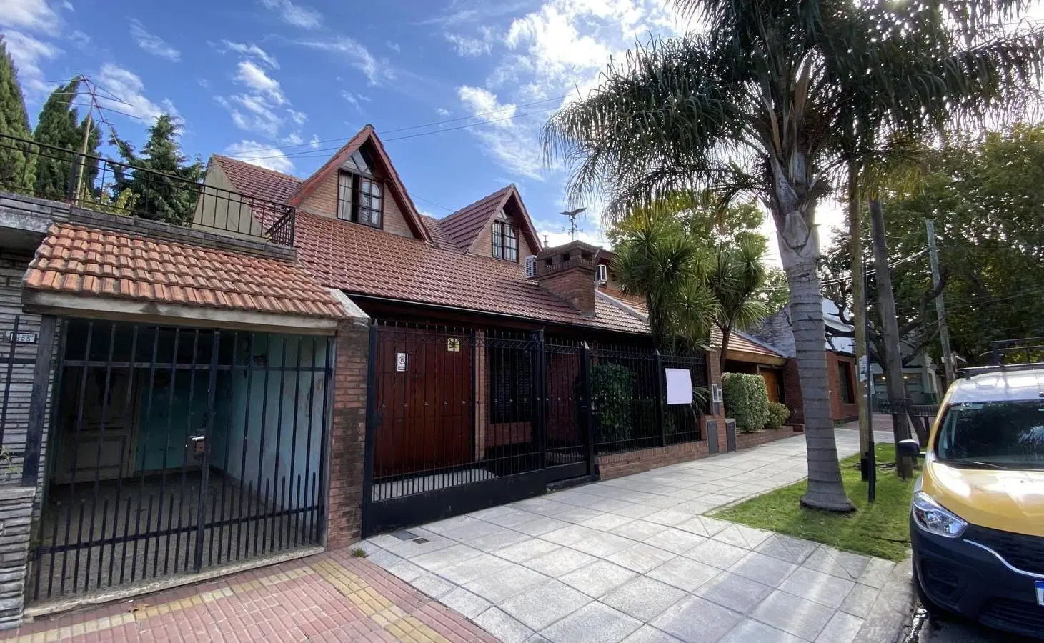 Venta Casa 5 ambientes en Ramos Mejia 2