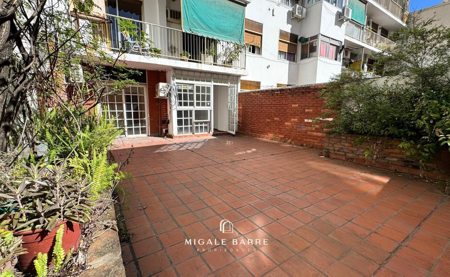 Venta de Departamento 4 Ambientes en Caballito con Patio y Cochera Cubierta