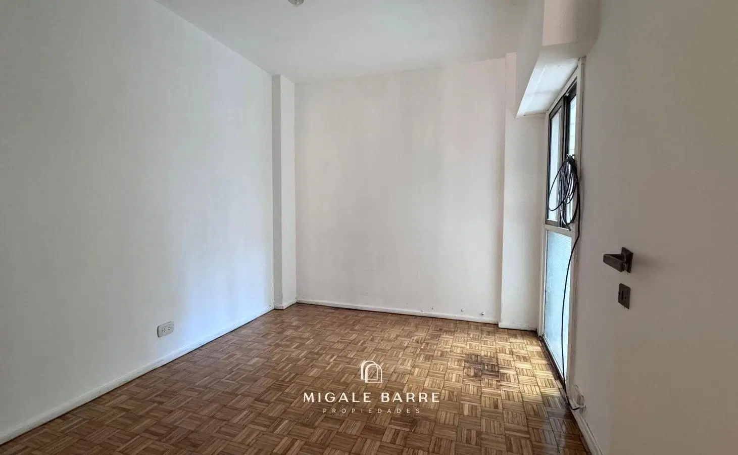 Venta de Departamento 4 Ambientes en Caballito con Patio y Cochera Cubierta 1