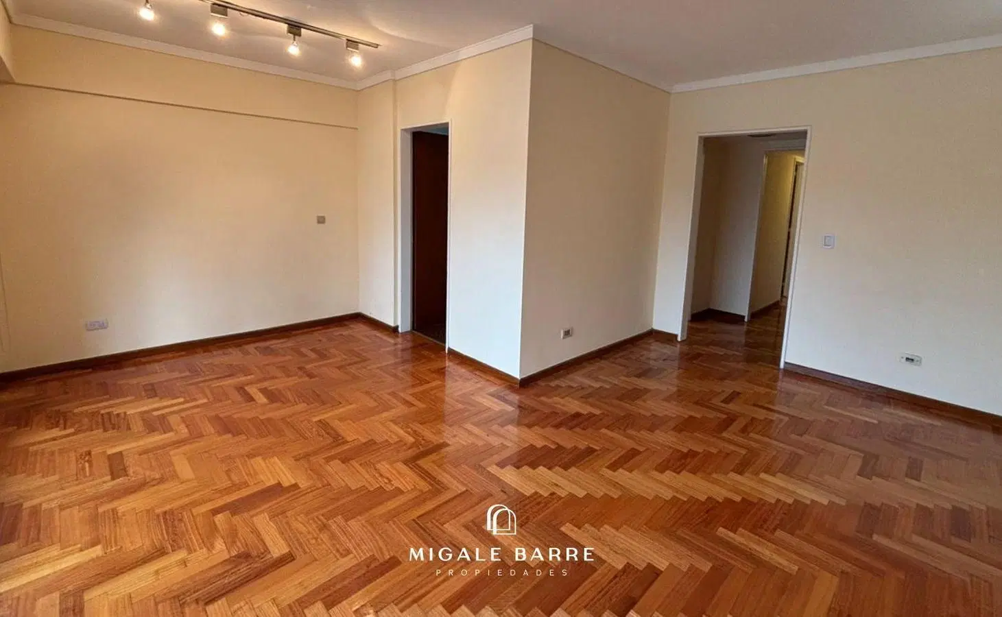 Venta Semipiso 4 Amb con Cochera, Balcón Y Baulera 5
