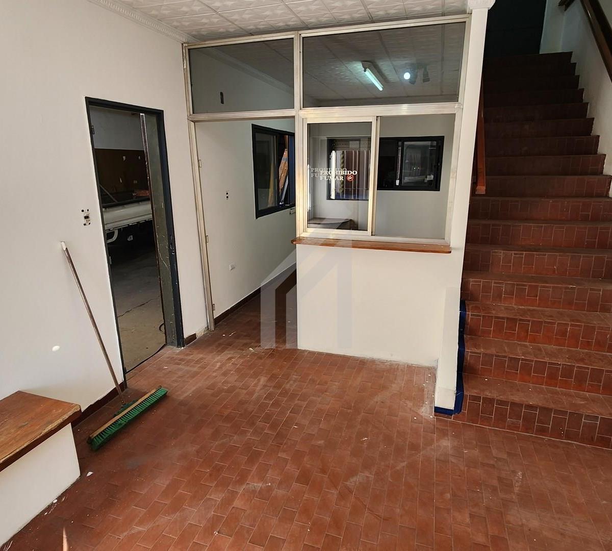 Foto de Depósito en Venta en San Martin, G.B.A. Zona Norte, Argentina, imagen 2