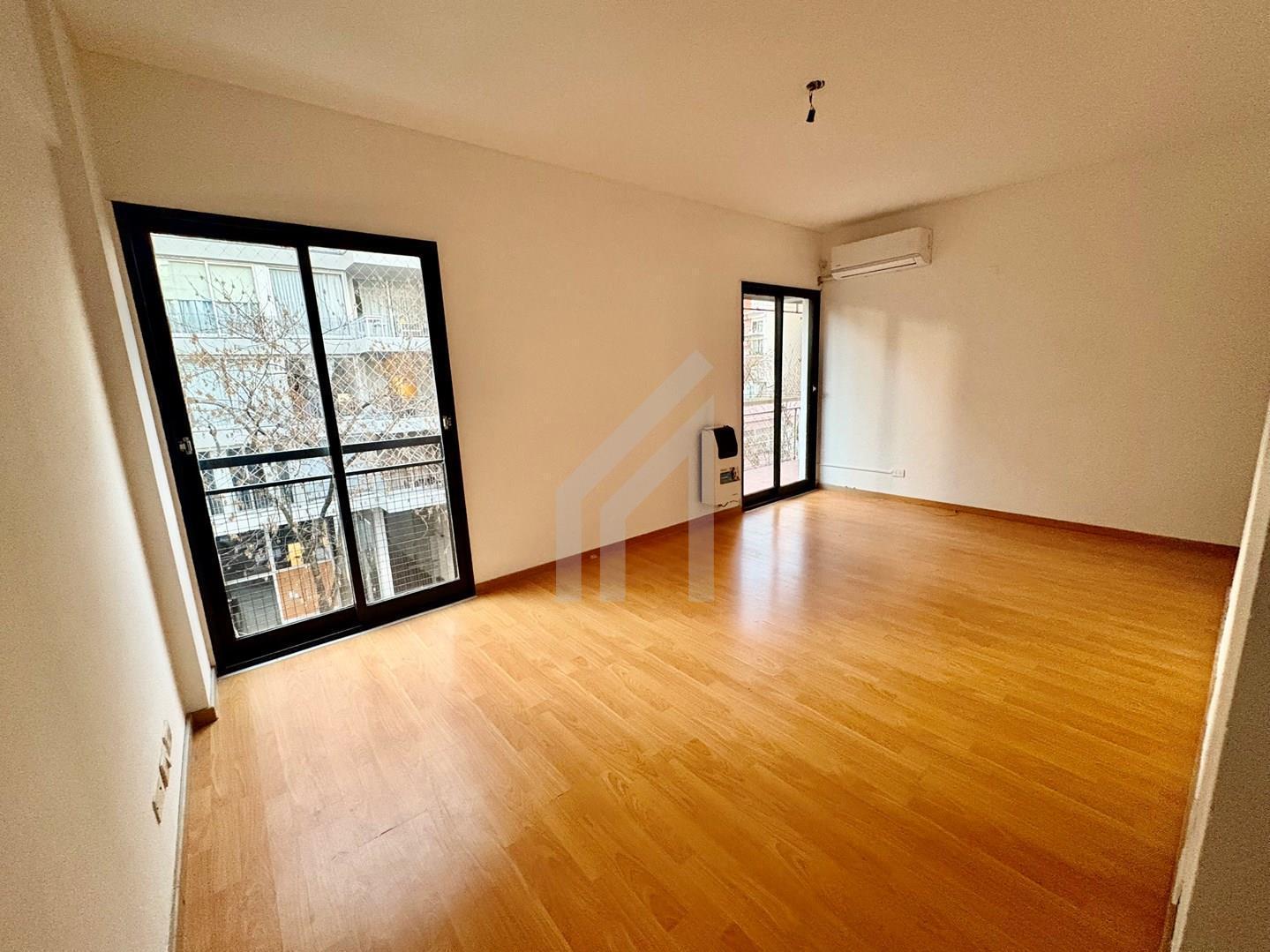 Foto de Venta departamento 2 ambientes con balcon luminoso en Belgrano, Capital, imagen 1