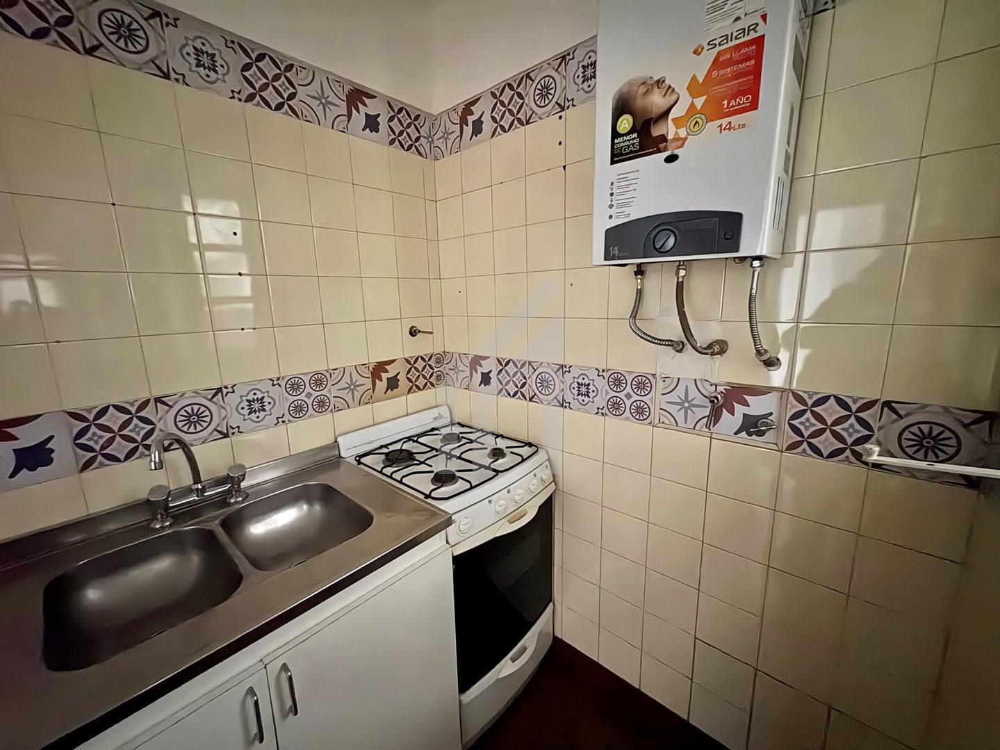 Foto de Venta departamento 2 ambientes con balcon luminoso en Belgrano, Capital, imagen 2