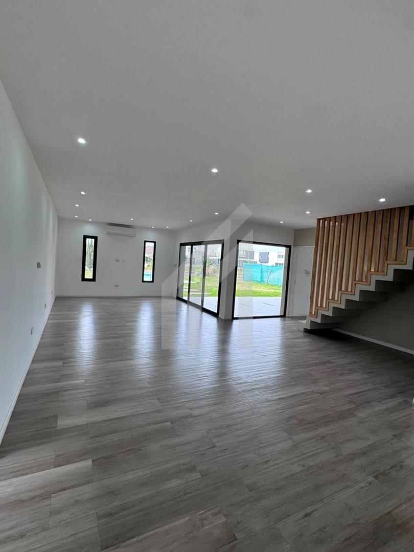 Foto de Casa en Alquiler en El Cantón, Escobar, G.B.A. Zona Norte, imagen 2
