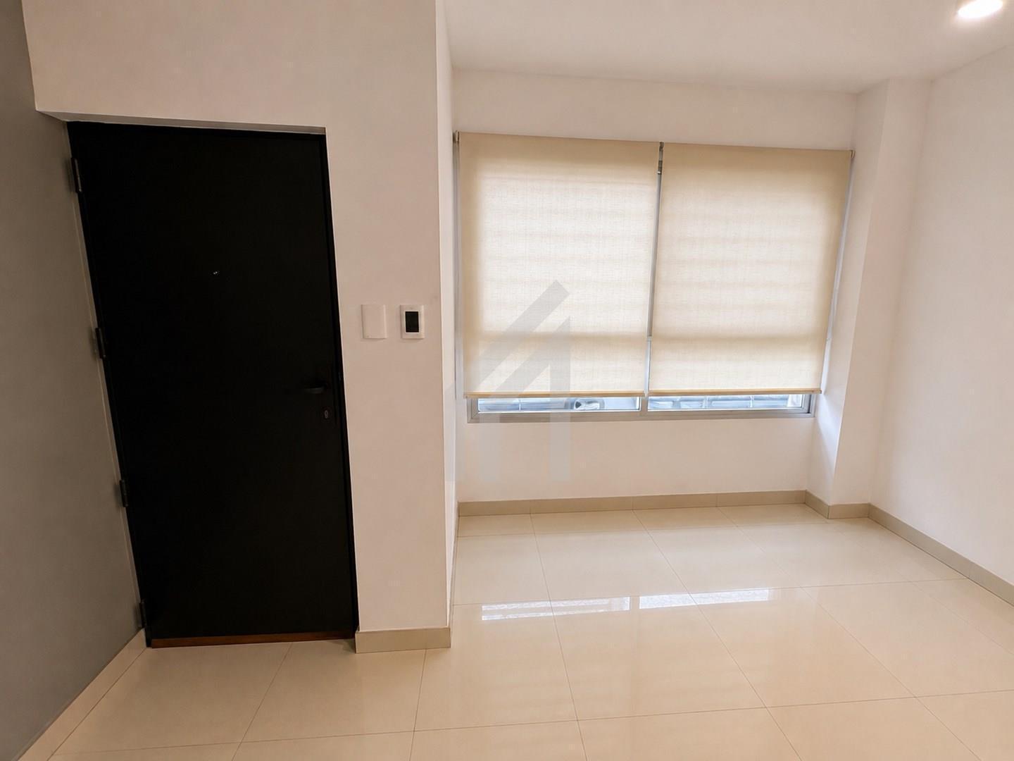 Foto de Venta Casa Triplex 4 ambientes con terraza y piscina en Saavedra, imagen 5