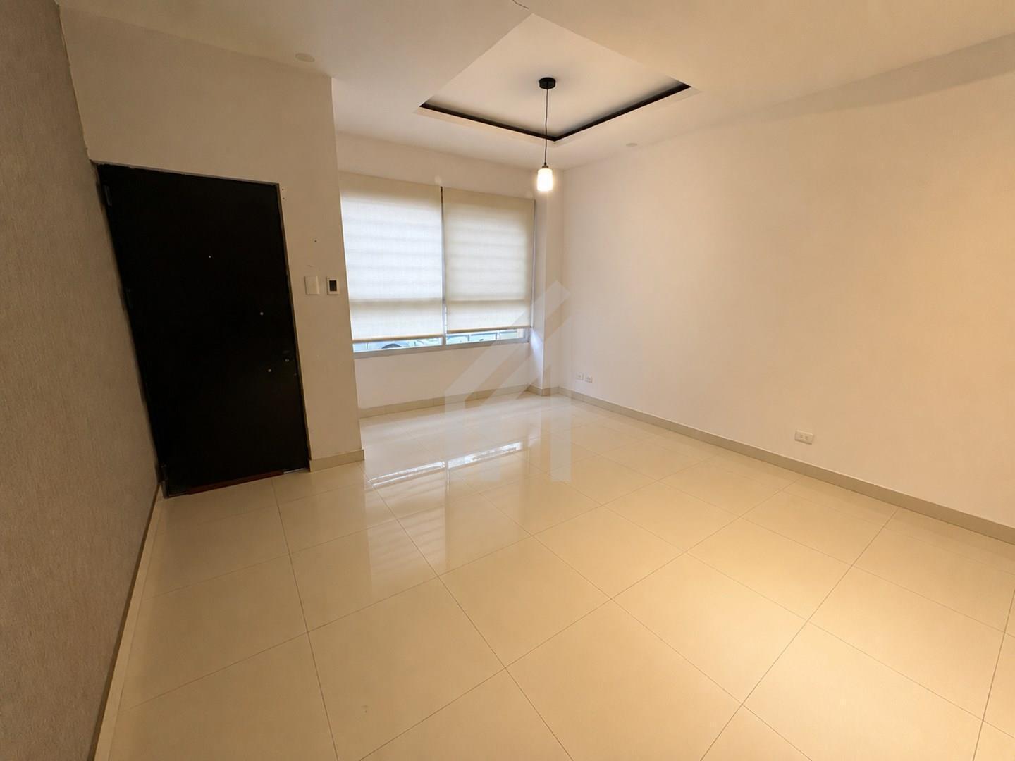 Foto de Venta Casa Triplex 4 ambientes con terraza y piscina en Saavedra, imagen 1