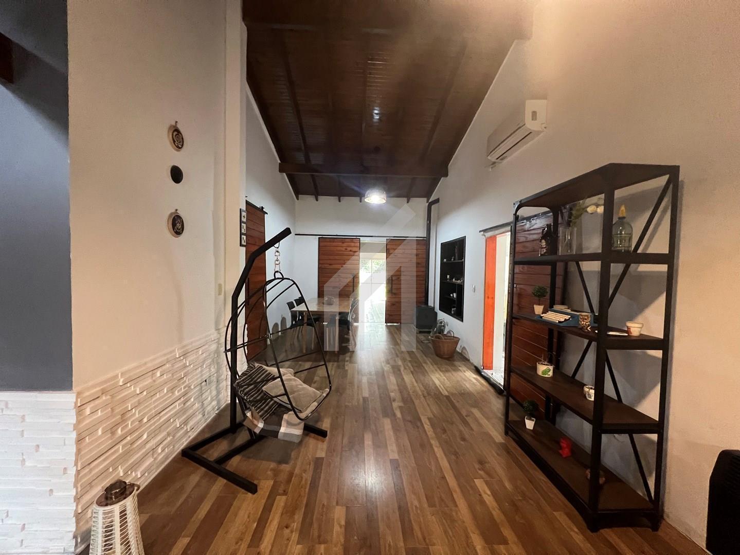 Foto de CASA EN ALQUILER EN BOCA RATON - TRES DORMITORIOS - QUINCHO - JARDIN, imagen 4