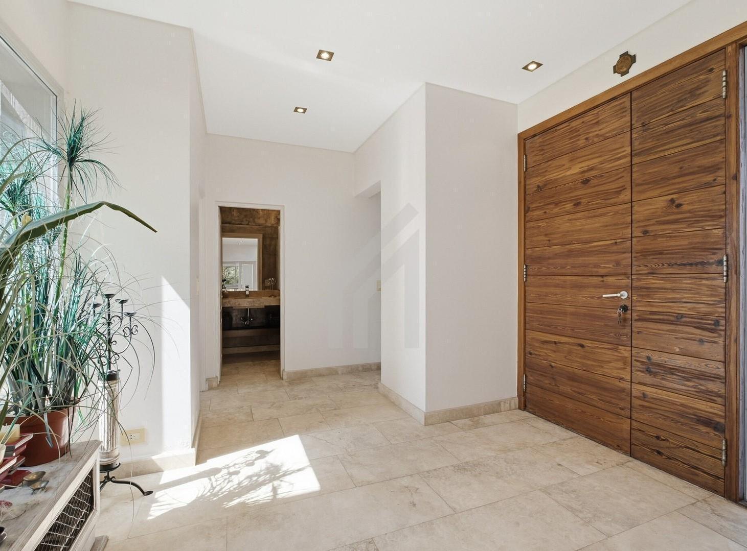 Foto de Casa Chalet en Venta en El Golf, Nordelta, Tigre, imagen 1
