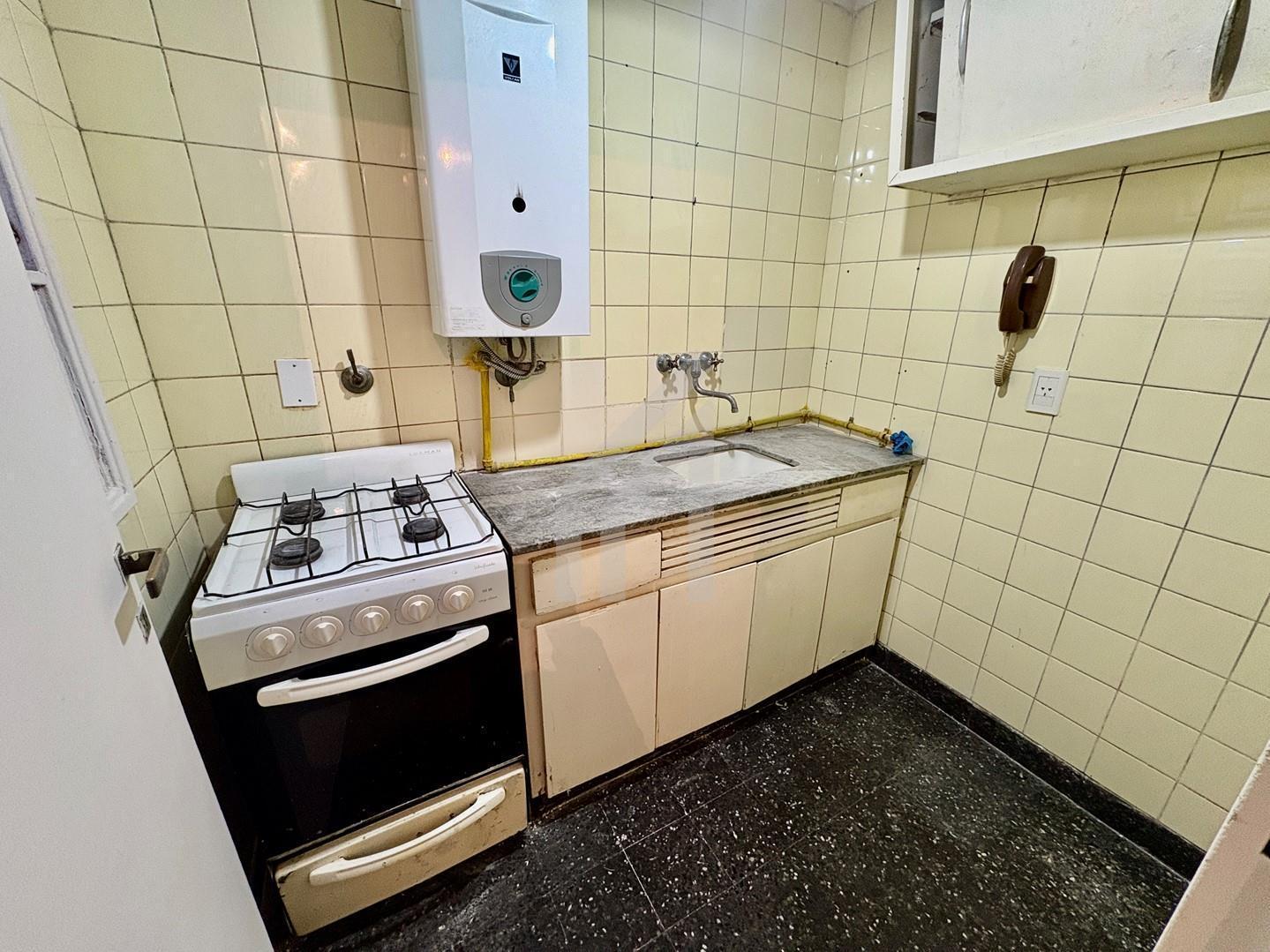Foto de Departamento en Venta 2 ambientes piso alto en Almagro, Capital, imagen 2