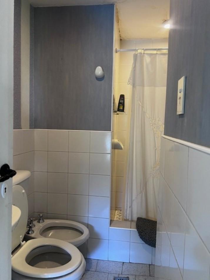Venta Importante Chalet de 5 Amb. Garaje, Parque y Piscina, Ubicada en Zona de Privilegio, a Pocas 1