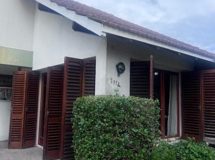 venta chalet en mar del plata, cercano a  barrio santa Monica,  3 amb. con parque, garaje y trotador 5
