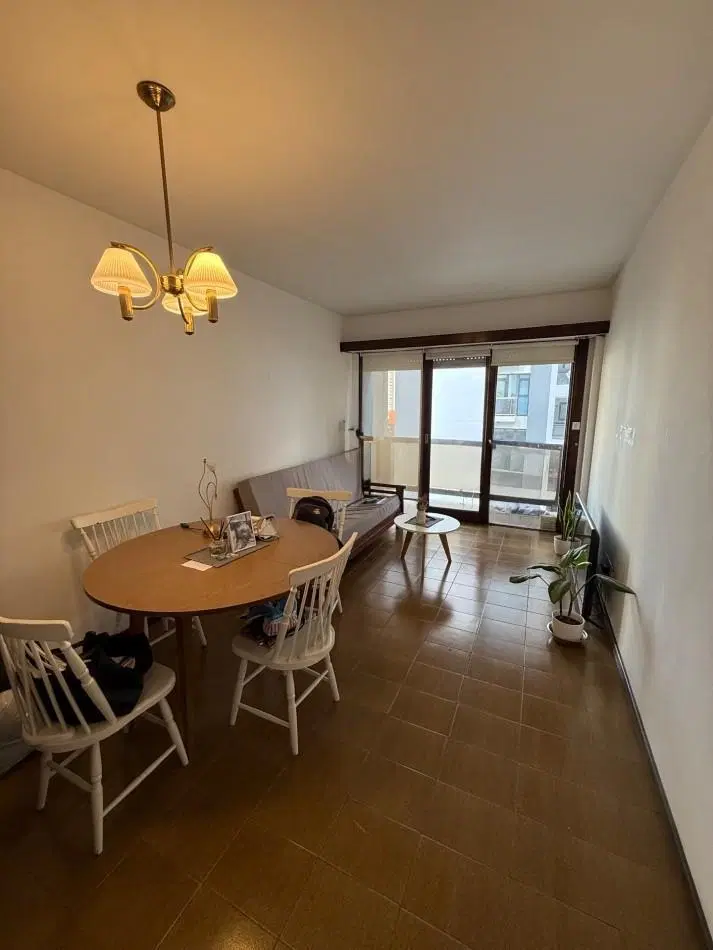 Dos ambientes en alquiler La Perla 4