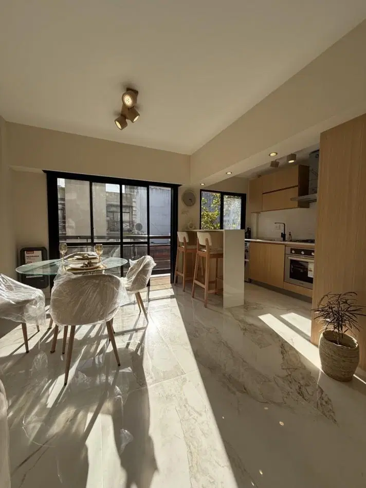 2 ambientes en venta zona Aldrey 5