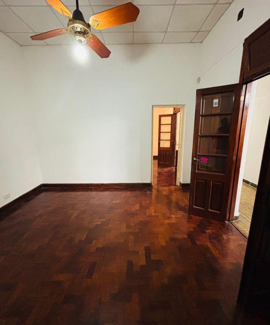 Foto de Venta - Casa en Abasto - 2 Dormitorios + Comodin, imagen 1