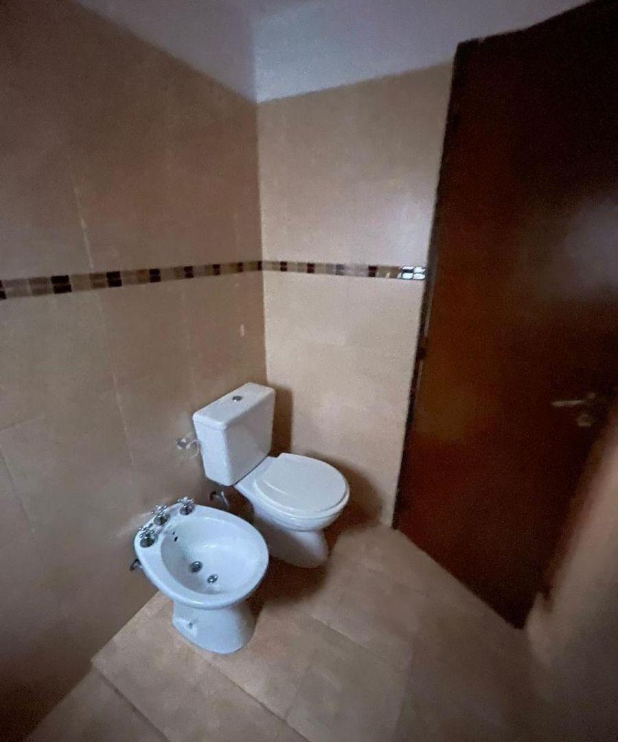 Foto de DEPARTAMENTO EN ALQUILER PUEYRREDON, imagen 2
