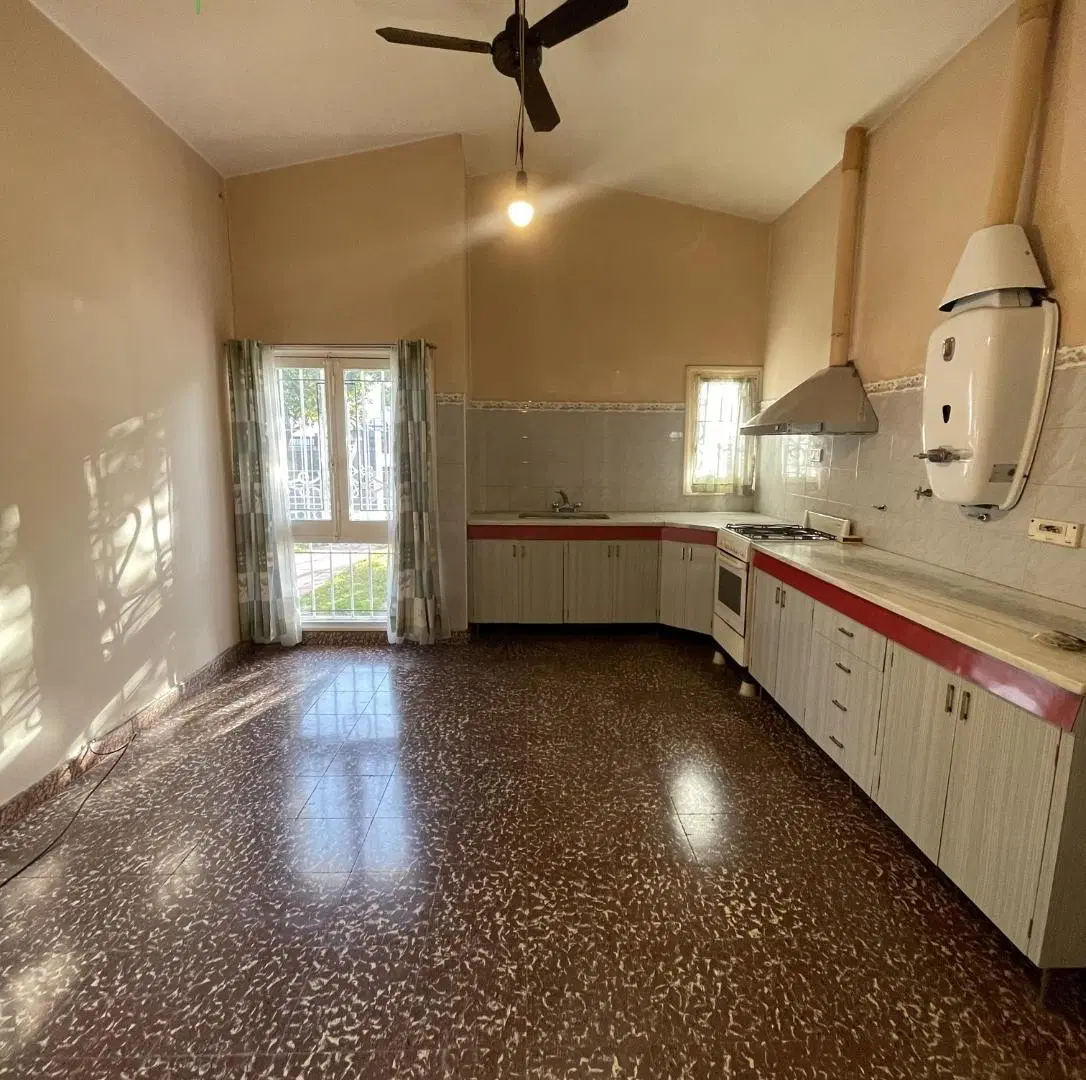 CASA EN VENTA BARRIO ESCOBAR 3