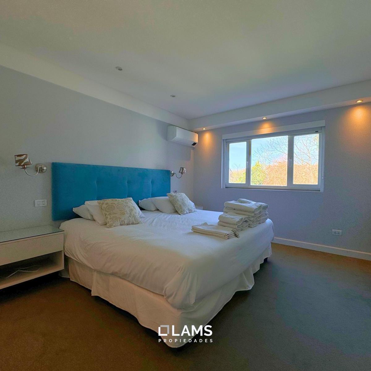 Chalet Moderno de 7 Ambientes en Venta - Barrio Los Troncos 5