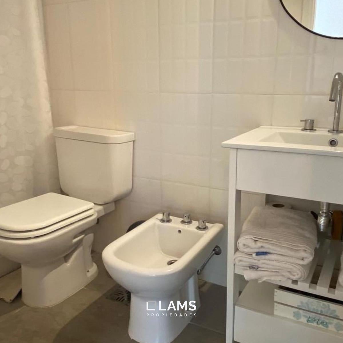 Foto de Departamento 3 ambientes semi a estrenar con cochera y piscina - Pinamar, imagen 2
