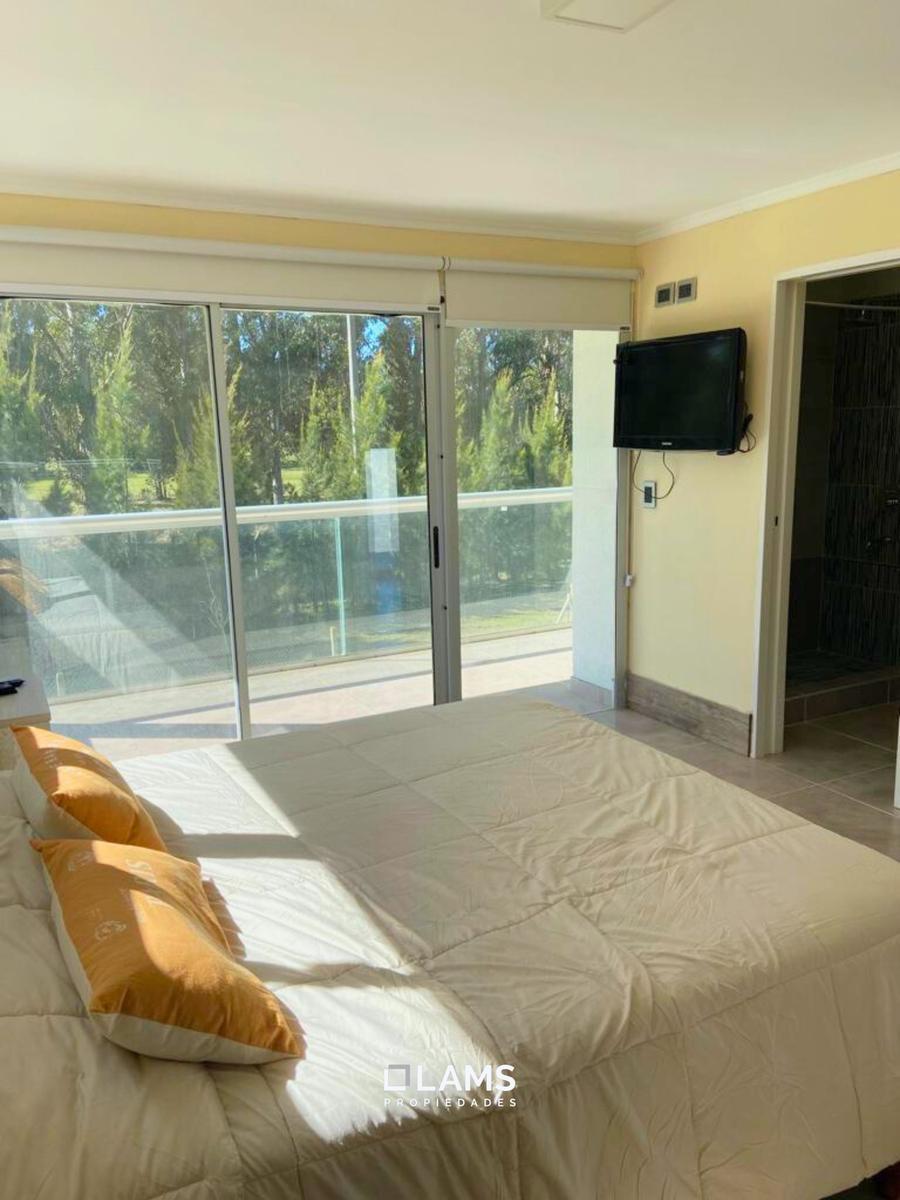 Casa 4 ambientes con terraza y doble cochera - Barrio Privado Haras del Mar Club de Campo