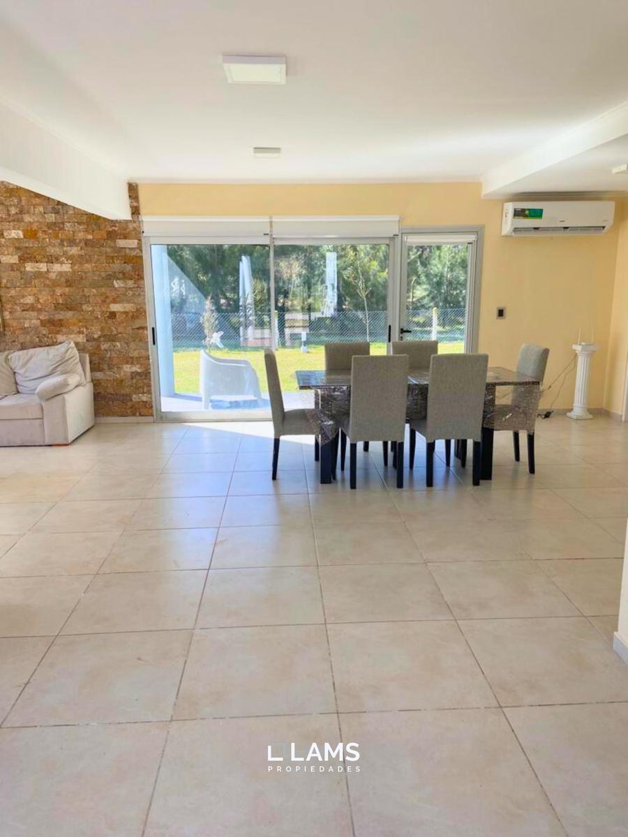Foto de Casa 4 ambientes con terraza y doble cochera - Barrio Privado Haras del, imagen 3
