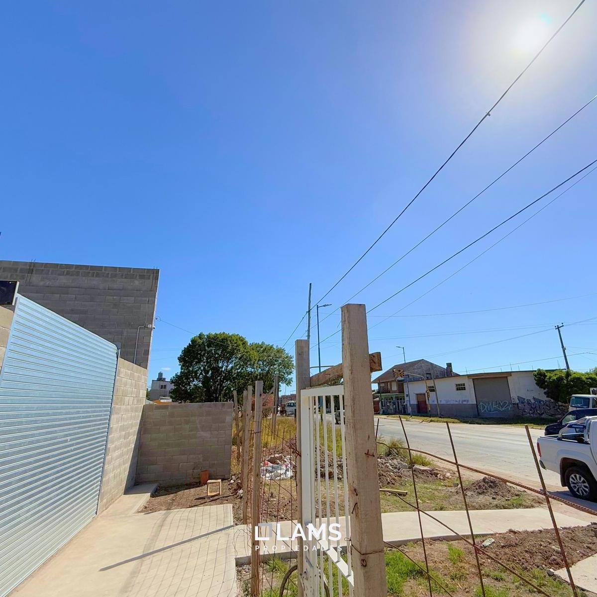 Foto de Venta - Galpón a Estrenar sobre Avenida Antártida Argentina, imagen 5
